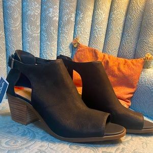NWT Lucky Brand booties